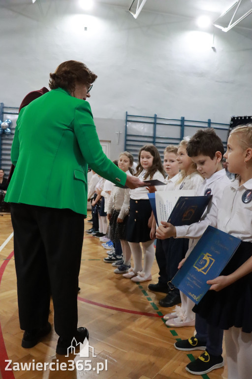 Fotorelacja: Ślubowania Pierwszoklasistów w Szkole Podstawowej nr5 w Zawierciu