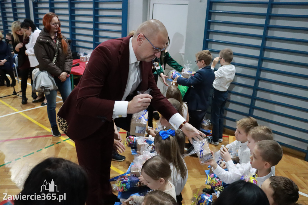 Fotorelacja: Ślubowania Pierwszoklasistów w Szkole Podstawowej nr5 w Zawierciu