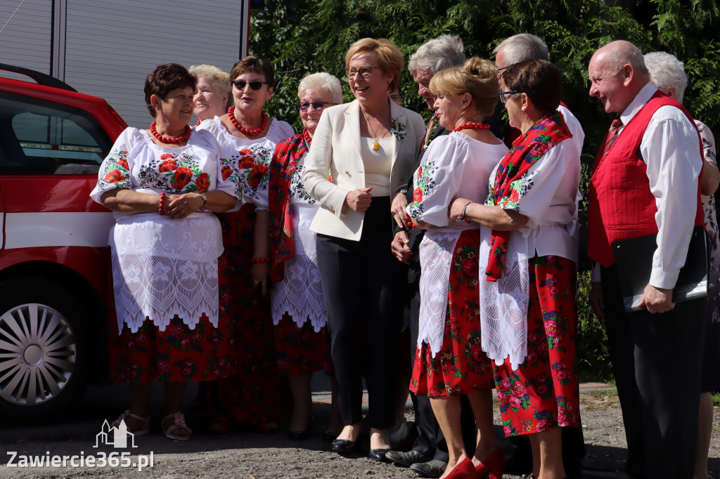 Europoseł Jadwiga Wiśniewska na Dożynkach w Przybynowie
