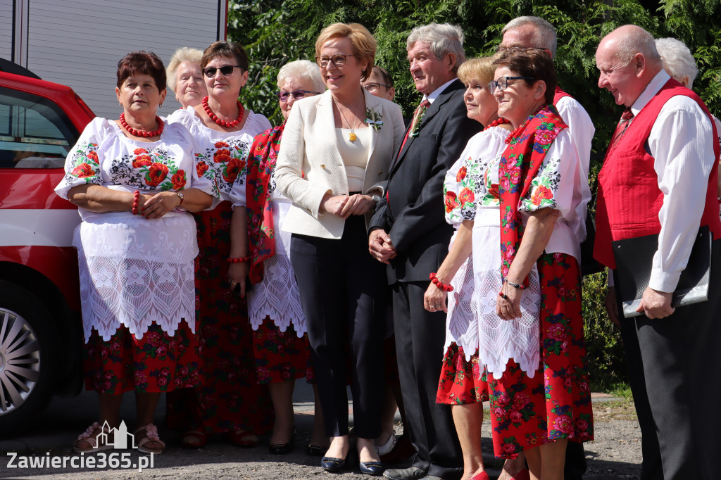 Europoseł Jadwiga Wiśniewska na Dożynkach w Przybynowie