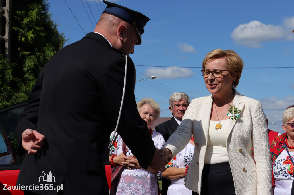 Europoseł Jadwiga Wiśniewska na Dożynkach w Przybynowie