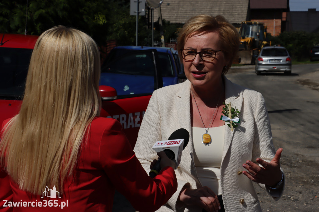 Europoseł Jadwiga Wiśniewska na Dożynkach w Przybynowie