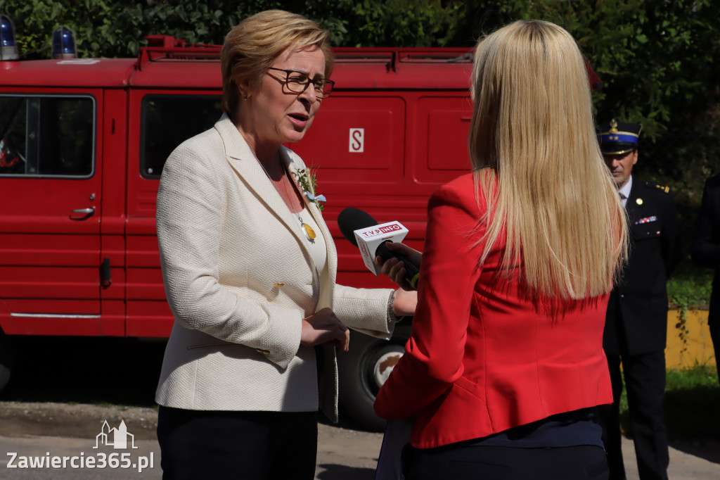 Europoseł Jadwiga Wiśniewska na Dożynkach w Przybynowie