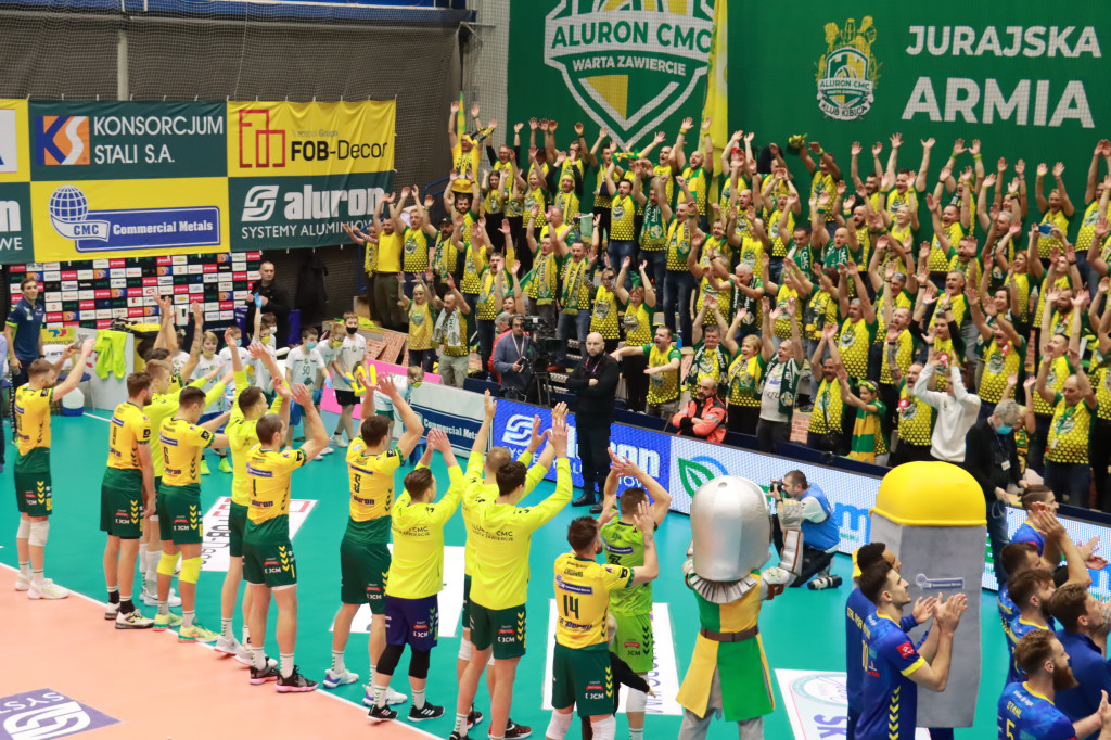 STALOWE DERBY WYGRANE W TRZECH SETACH