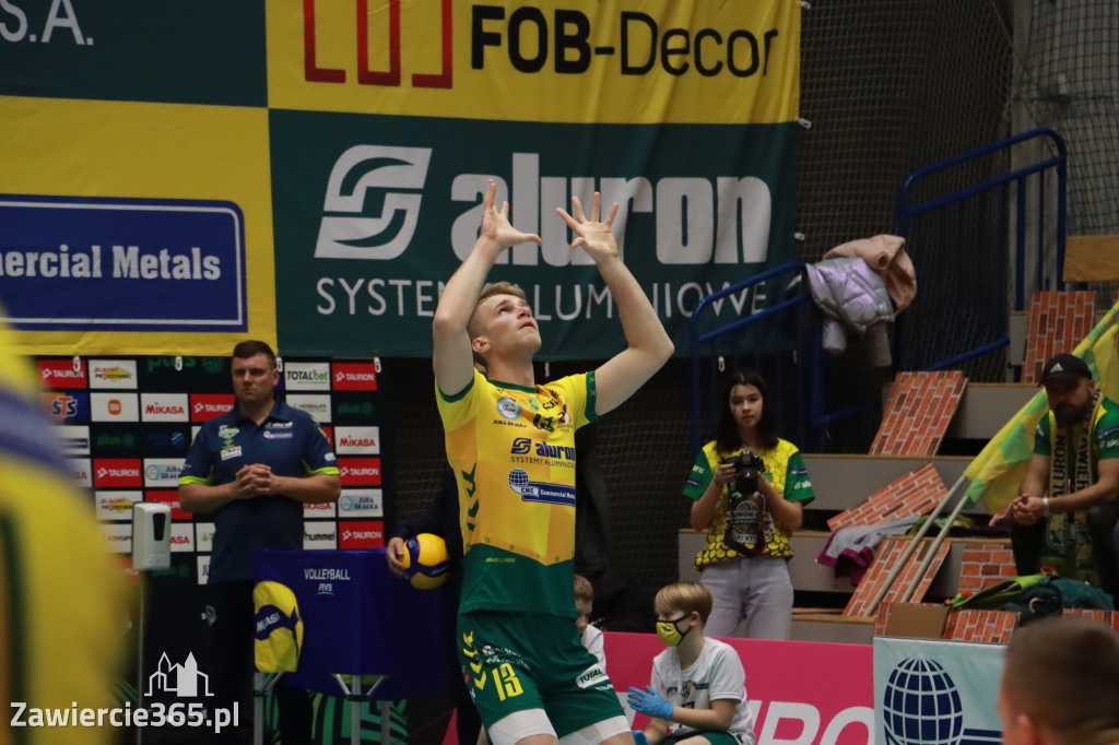 STALOWE DERBY WYGRANE W TRZECH SETACH