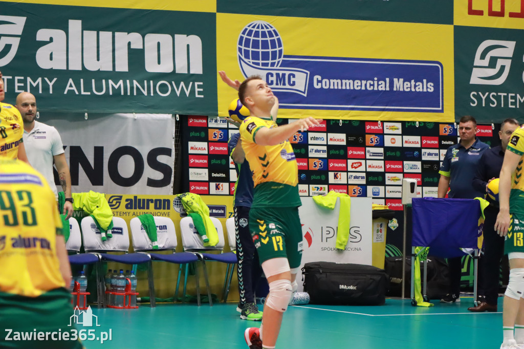STALOWE DERBY WYGRANE W TRZECH SETACH