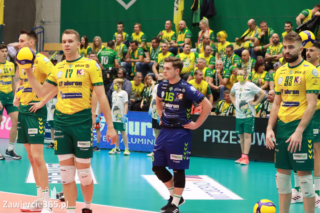 STALOWE DERBY WYGRANE W TRZECH SETACH