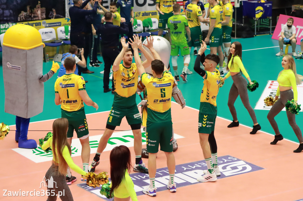 STALOWE DERBY WYGRANE W TRZECH SETACH