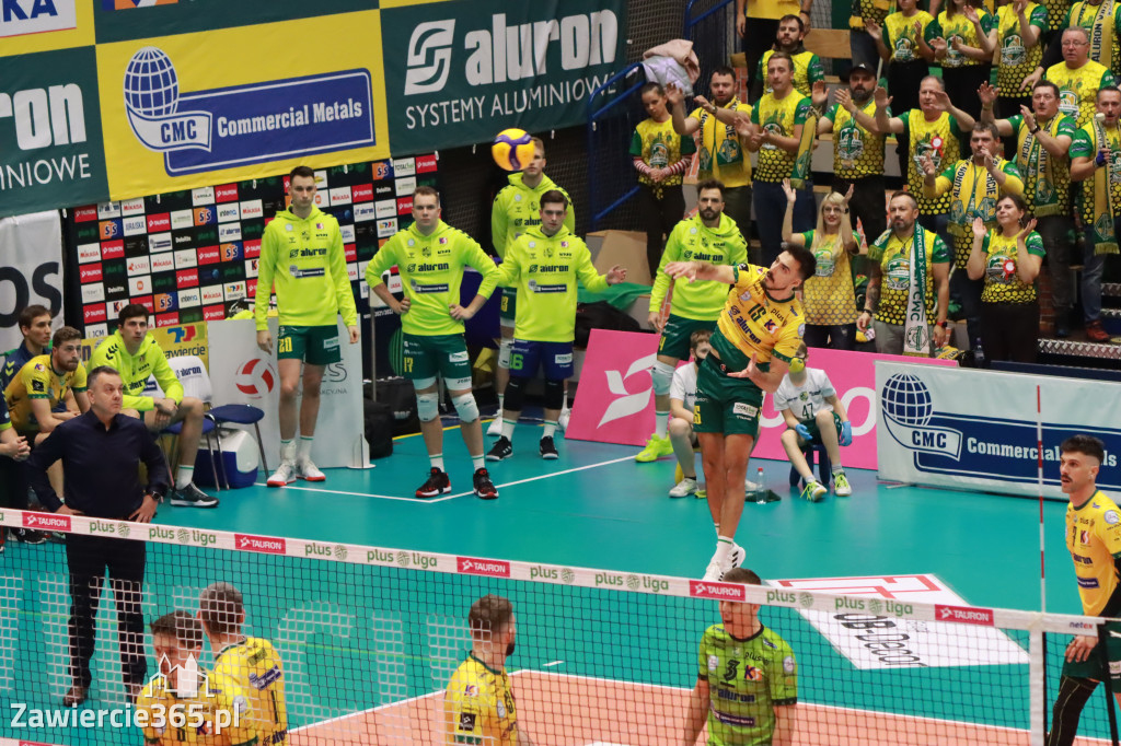 STALOWE DERBY WYGRANE W TRZECH SETACH
