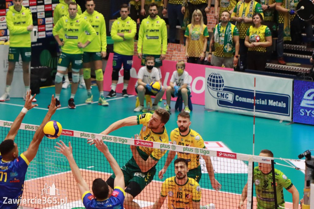 STALOWE DERBY WYGRANE W TRZECH SETACH
