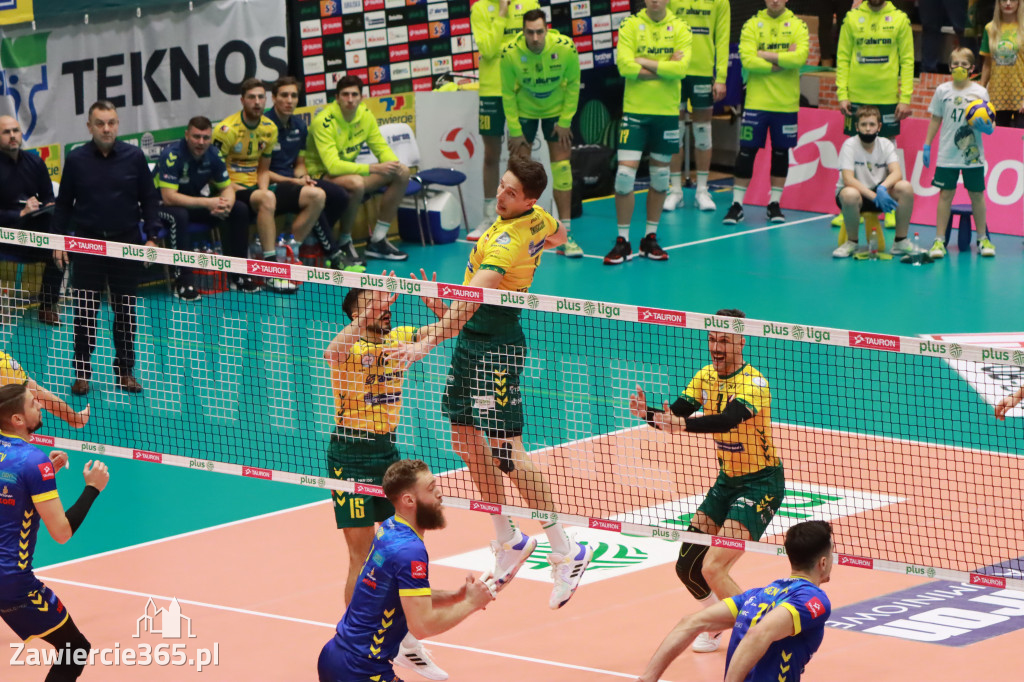 STALOWE DERBY WYGRANE W TRZECH SETACH