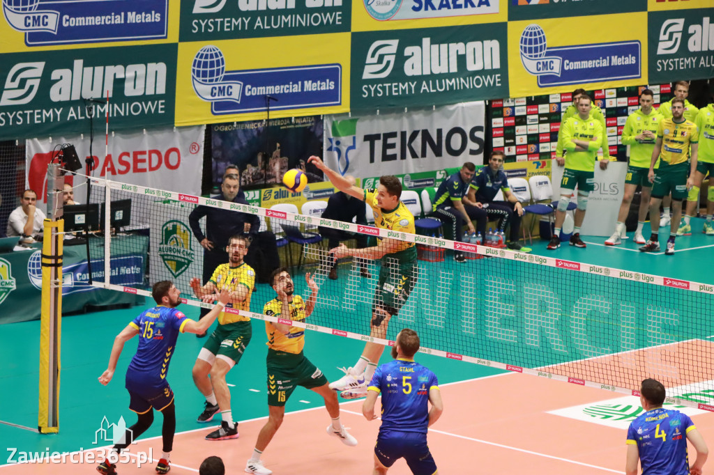 STALOWE DERBY WYGRANE W TRZECH SETACH