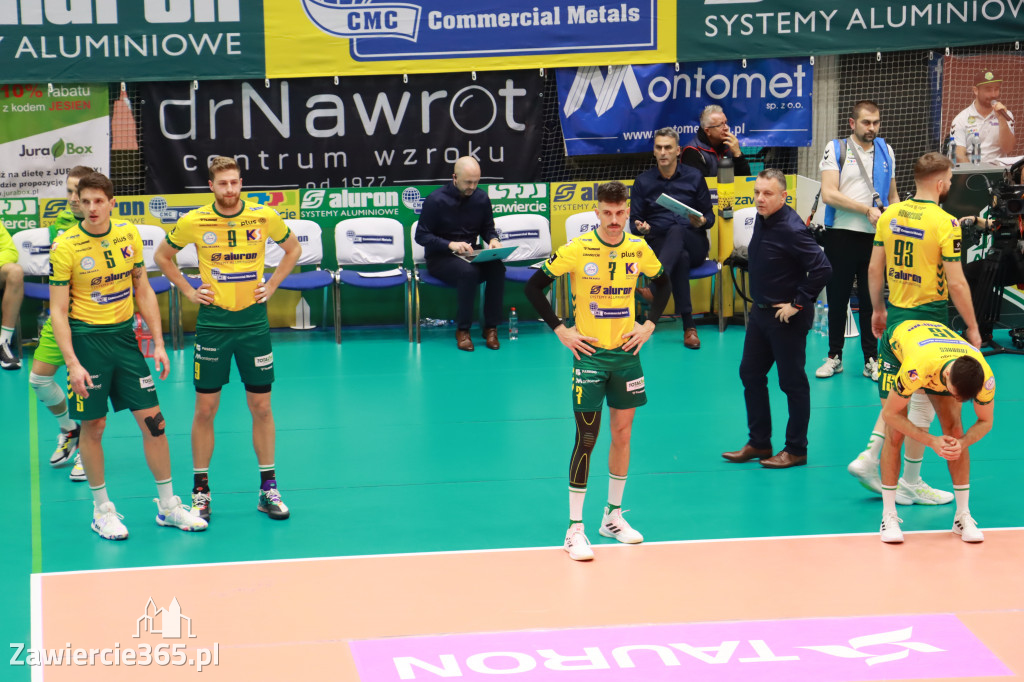STALOWE DERBY WYGRANE W TRZECH SETACH