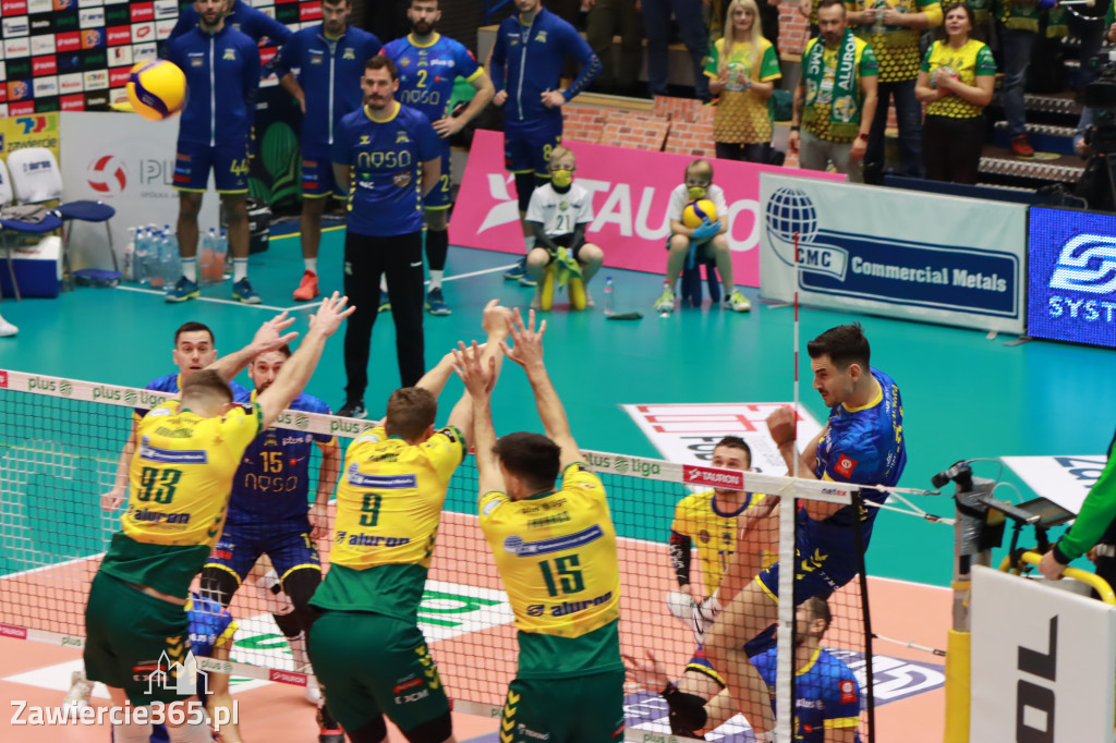STALOWE DERBY WYGRANE W TRZECH SETACH