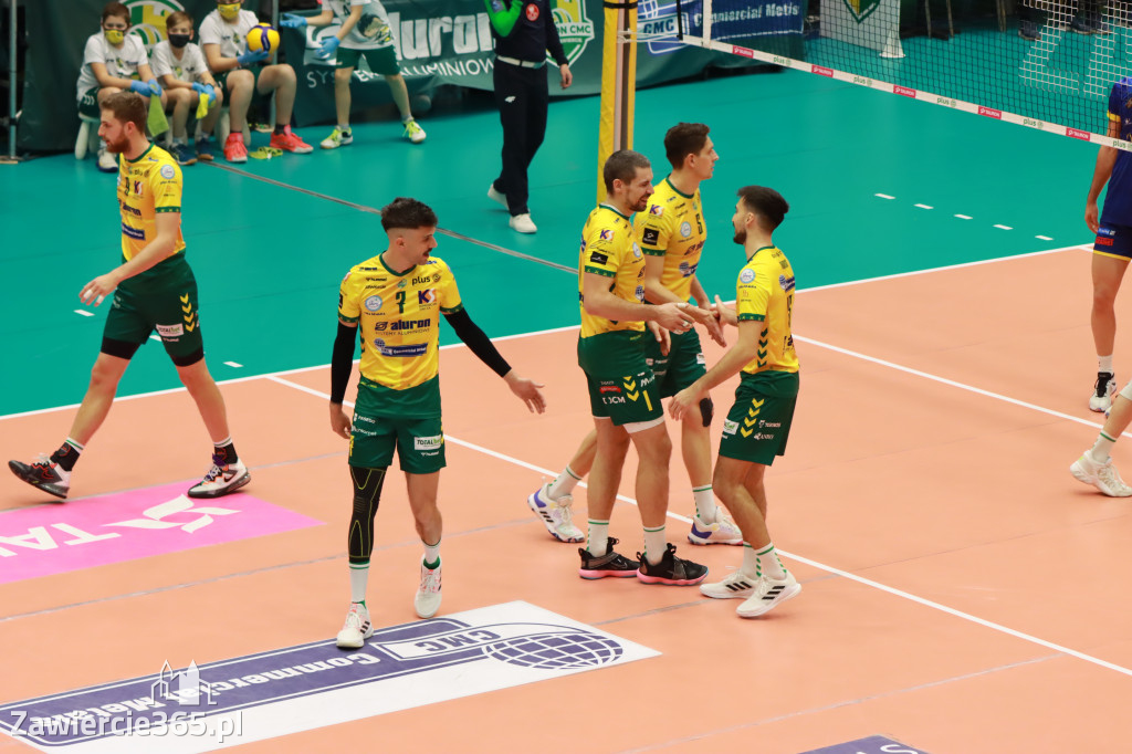 STALOWE DERBY WYGRANE W TRZECH SETACH