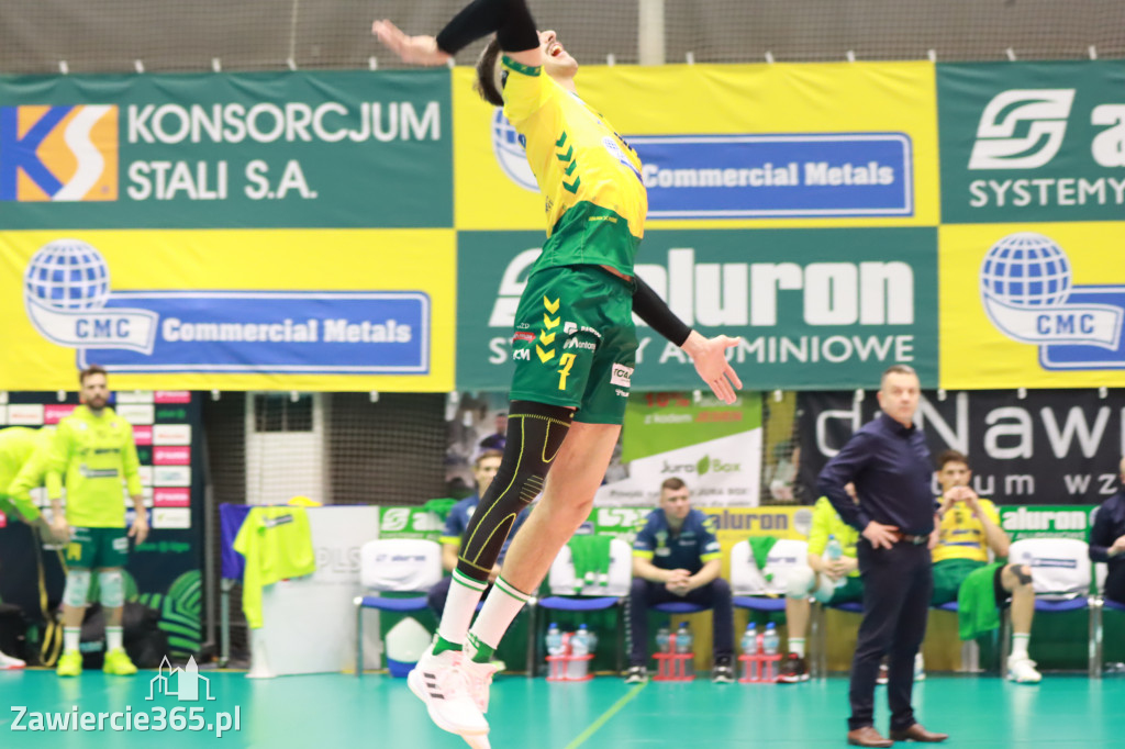 STALOWE DERBY WYGRANE W TRZECH SETACH
