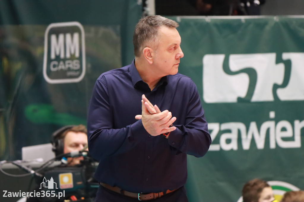 STALOWE DERBY WYGRANE W TRZECH SETACH