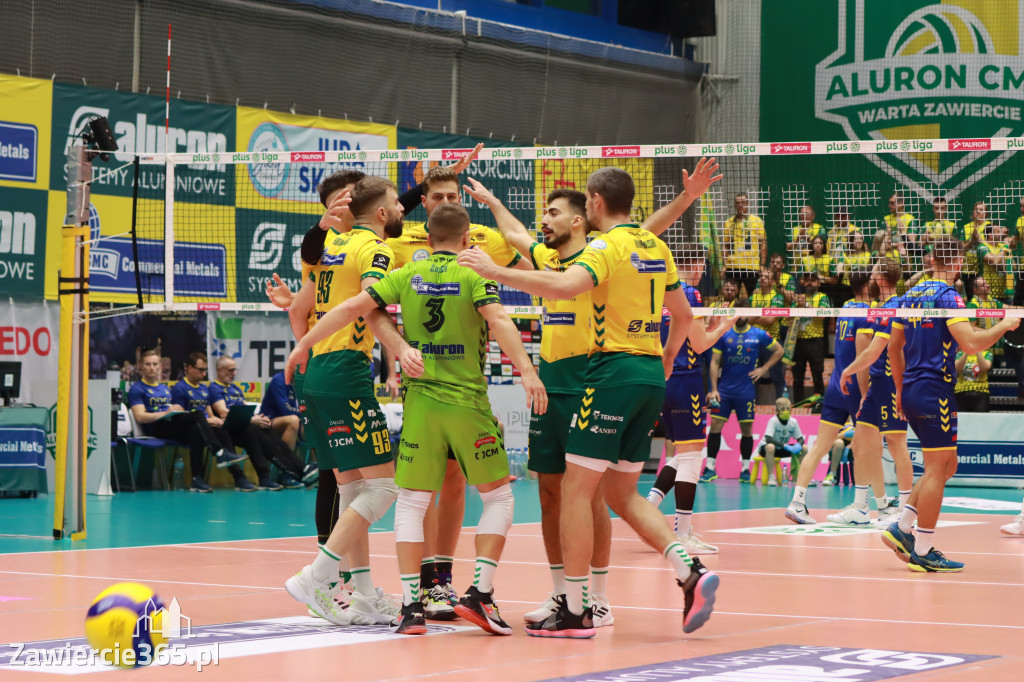 STALOWE DERBY WYGRANE W TRZECH SETACH