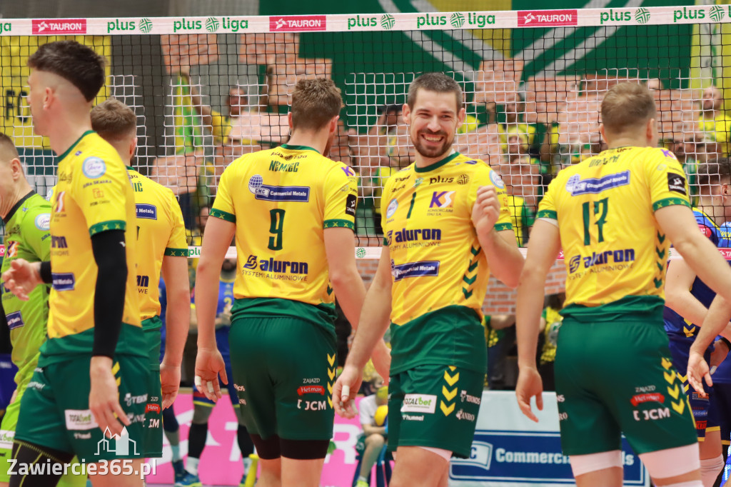 STALOWE DERBY WYGRANE W TRZECH SETACH