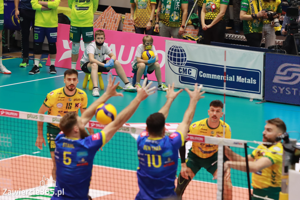 STALOWE DERBY WYGRANE W TRZECH SETACH