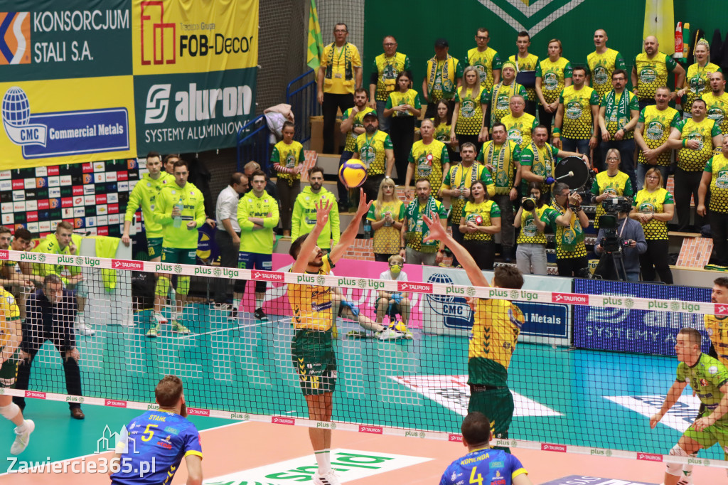 STALOWE DERBY WYGRANE W TRZECH SETACH