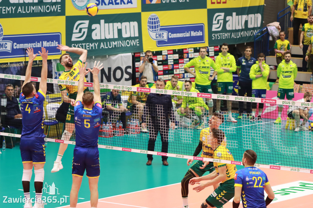 STALOWE DERBY WYGRANE W TRZECH SETACH