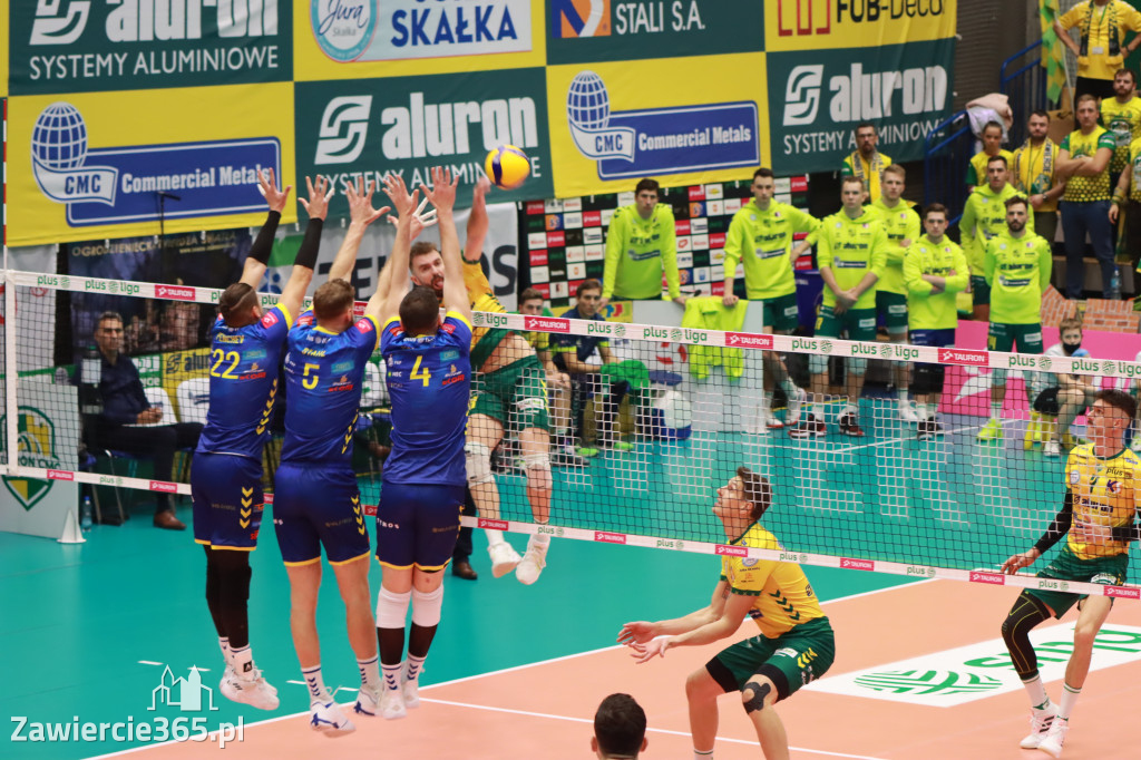 STALOWE DERBY WYGRANE W TRZECH SETACH