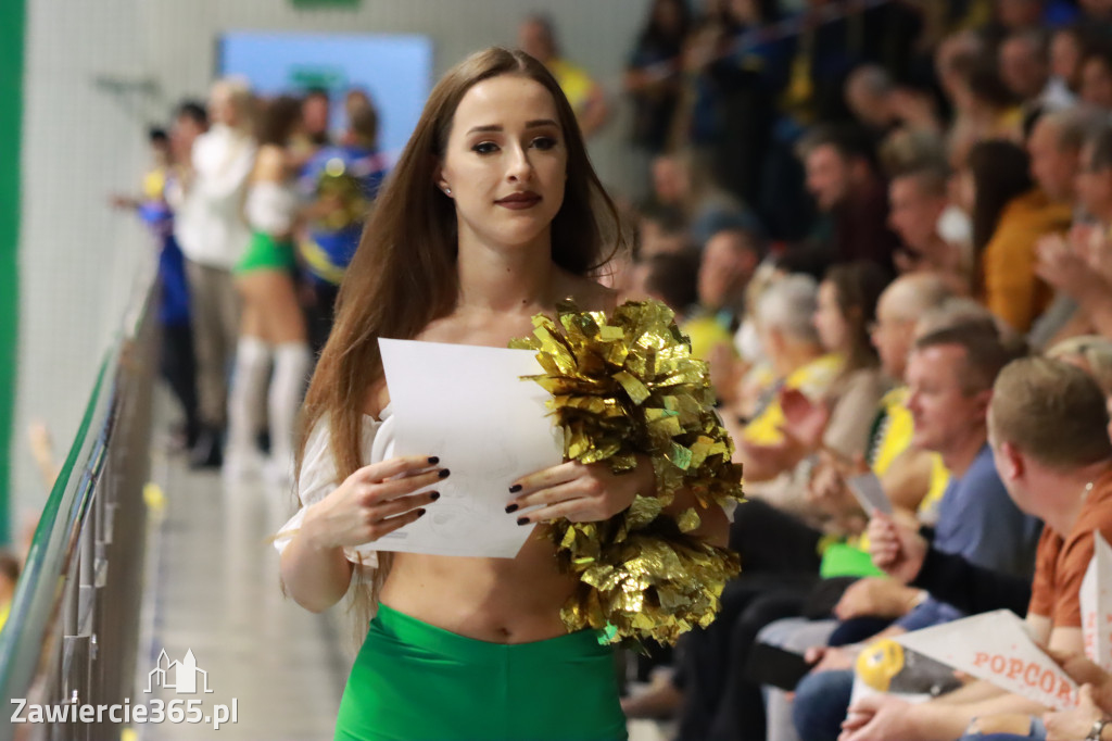 STALOWE DERBY WYGRANE W TRZECH SETACH