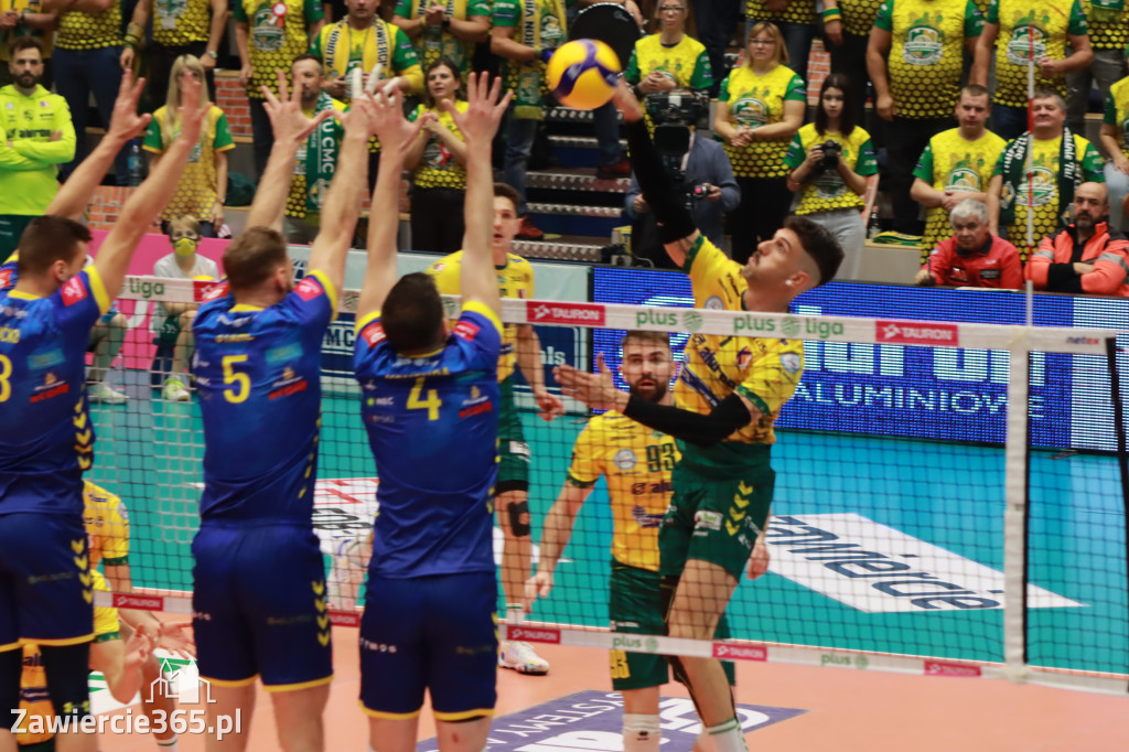 STALOWE DERBY WYGRANE W TRZECH SETACH