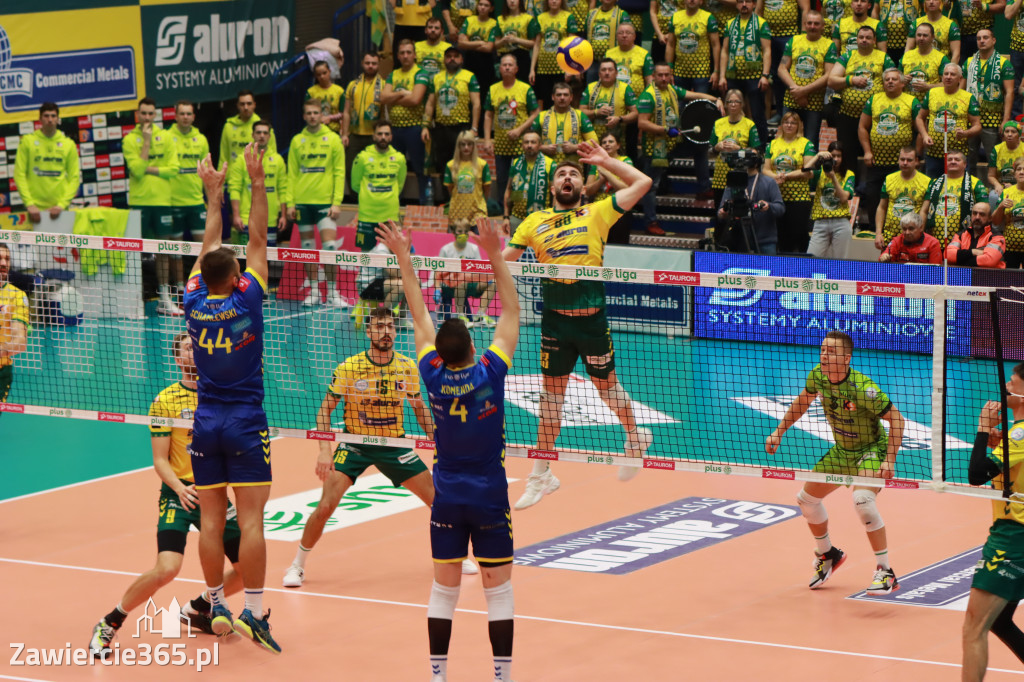STALOWE DERBY WYGRANE W TRZECH SETACH