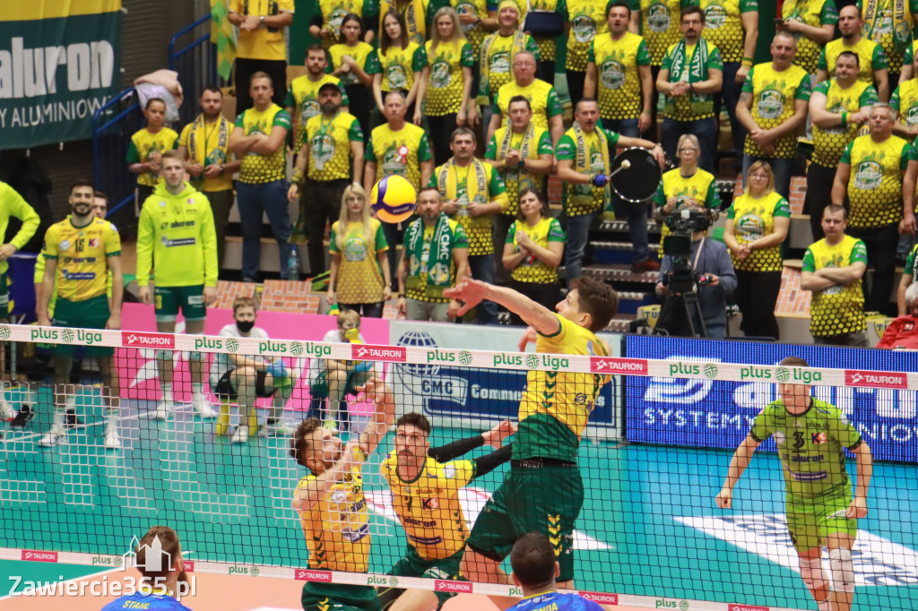 STALOWE DERBY WYGRANE W TRZECH SETACH