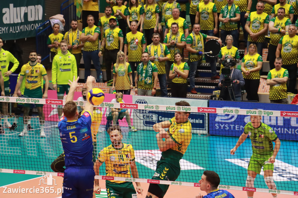 STALOWE DERBY WYGRANE W TRZECH SETACH