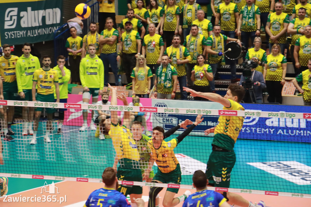 STALOWE DERBY WYGRANE W TRZECH SETACH