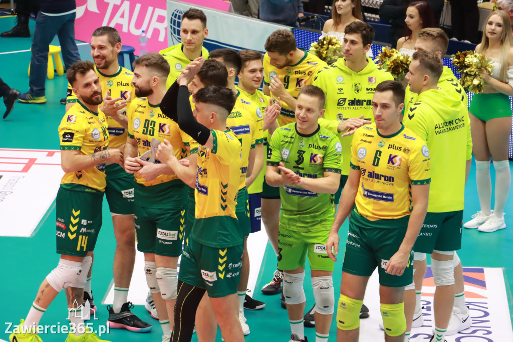 STALOWE DERBY WYGRANE W TRZECH SETACH