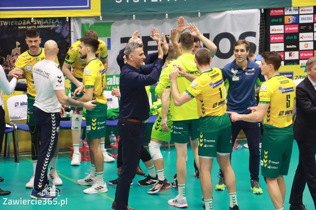STALOWE DERBY WYGRANE W TRZECH SETACH