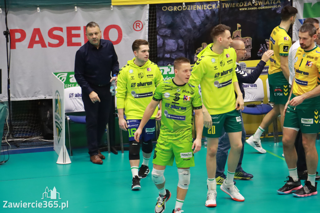 STALOWE DERBY WYGRANE W TRZECH SETACH
