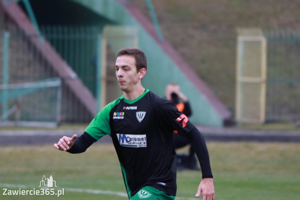 Wygrywamy ostatni mecz z  Rozwój Katowice  1:0.