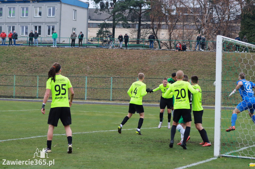 Wygrywamy ostatni mecz z  Rozwój Katowice  1:0.
