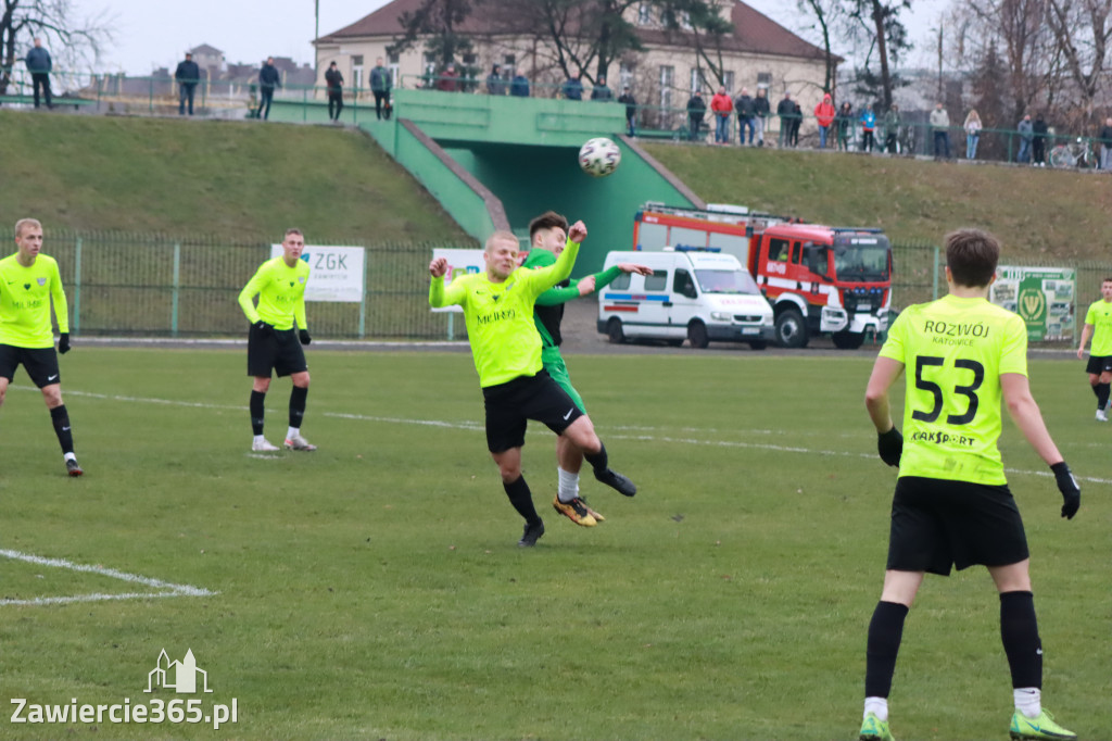 Wygrywamy ostatni mecz z  Rozwój Katowice  1:0.