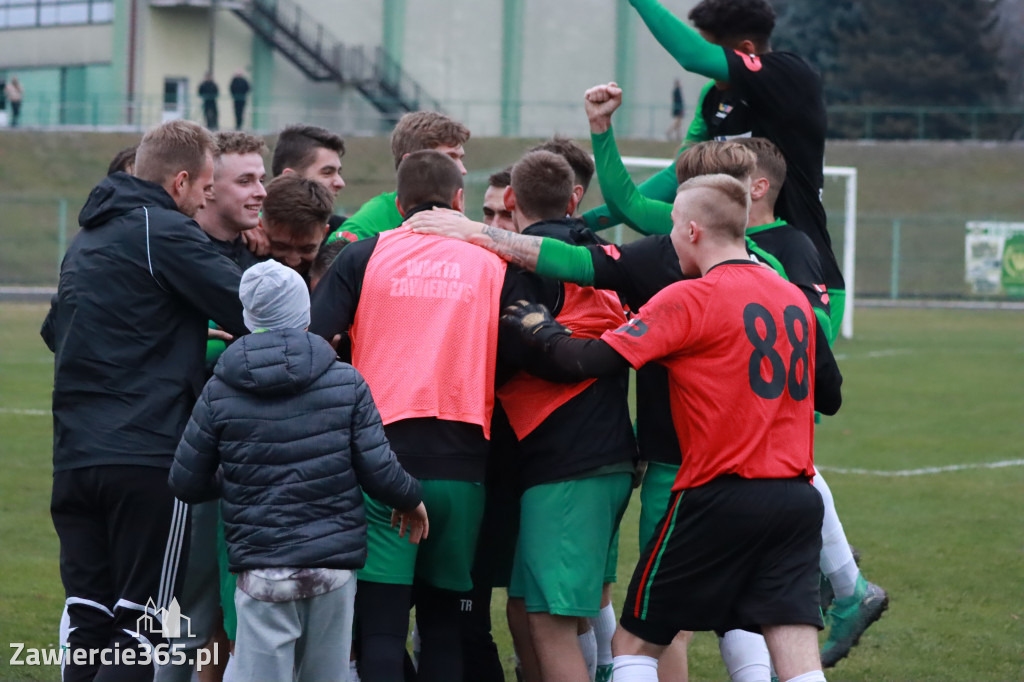 Wygrywamy ostatni mecz z  Rozwój Katowice  1:0.