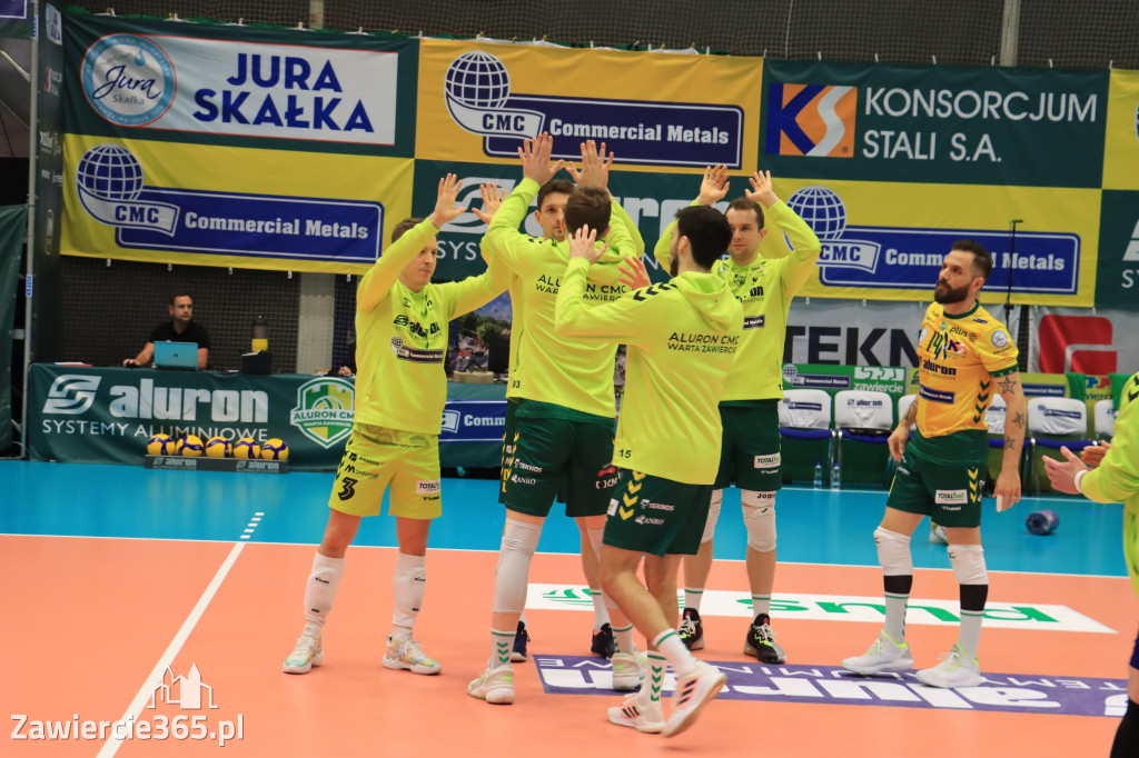  Aluron CMC Warta Zawiercie uległa we własnej hali Grupie Azoty ZAKSA w trzech setach.