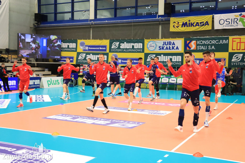  Aluron CMC Warta Zawiercie uległa we własnej hali Grupie Azoty ZAKSA w trzech setach.