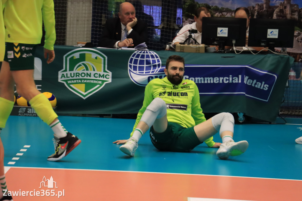  Aluron CMC Warta Zawiercie uległa we własnej hali Grupie Azoty ZAKSA w trzech setach.