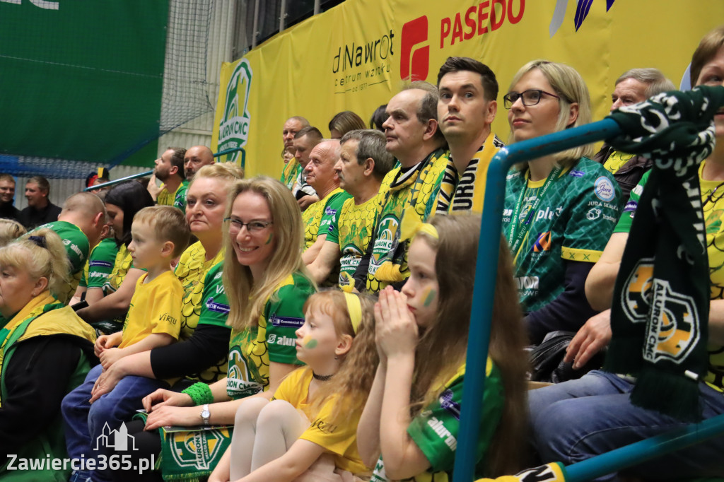  Aluron CMC Warta Zawiercie uległa we własnej hali Grupie Azoty ZAKSA w trzech setach.