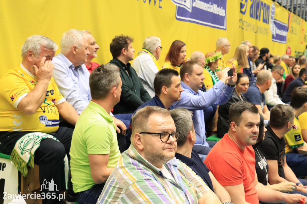  Aluron CMC Warta Zawiercie uległa we własnej hali Grupie Azoty ZAKSA w trzech setach.