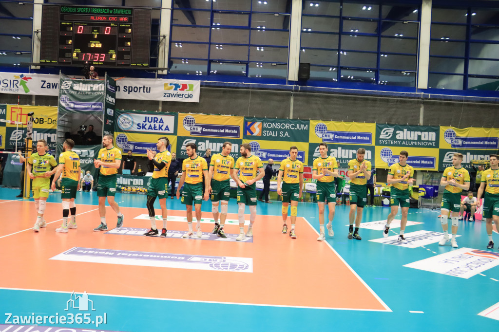  Aluron CMC Warta Zawiercie uległa we własnej hali Grupie Azoty ZAKSA w trzech setach.
