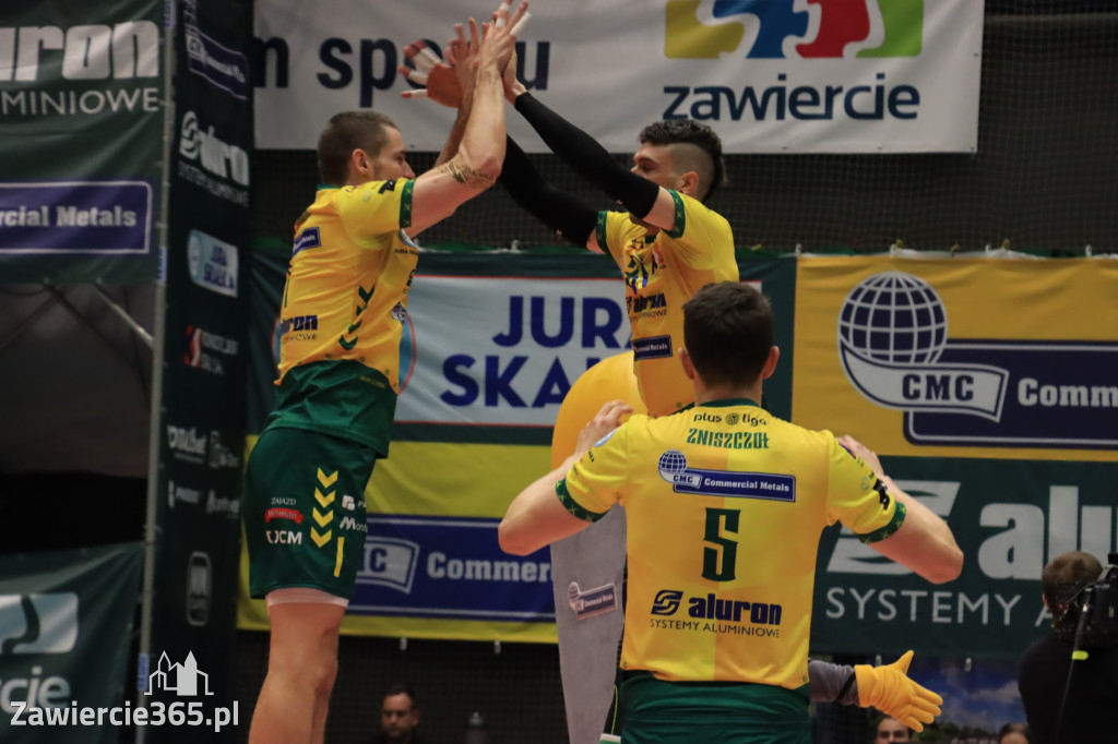 Aluron CMC Warta Zawiercie uległa we własnej hali Grupie Azoty ZAKSA w trzech setach.