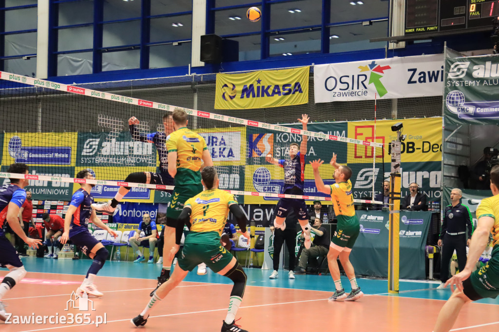  Aluron CMC Warta Zawiercie uległa we własnej hali Grupie Azoty ZAKSA w trzech setach.