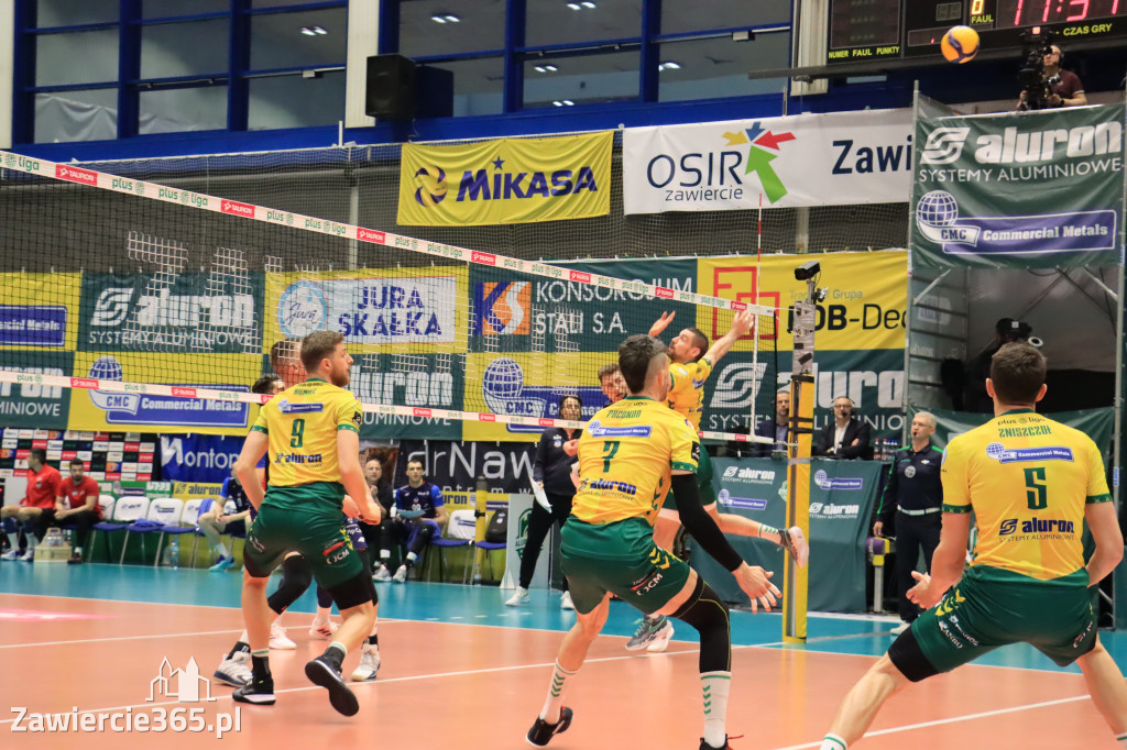  Aluron CMC Warta Zawiercie uległa we własnej hali Grupie Azoty ZAKSA w trzech setach.