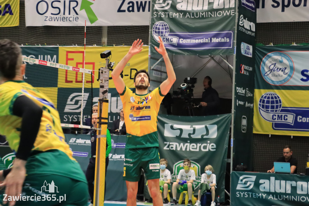  Aluron CMC Warta Zawiercie uległa we własnej hali Grupie Azoty ZAKSA w trzech setach.
